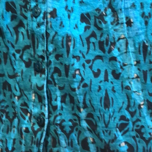 🥳PAPA Vancouver womens size Medium long sleeved or rolled cuff sleeve shirt - Picture 2 of 9